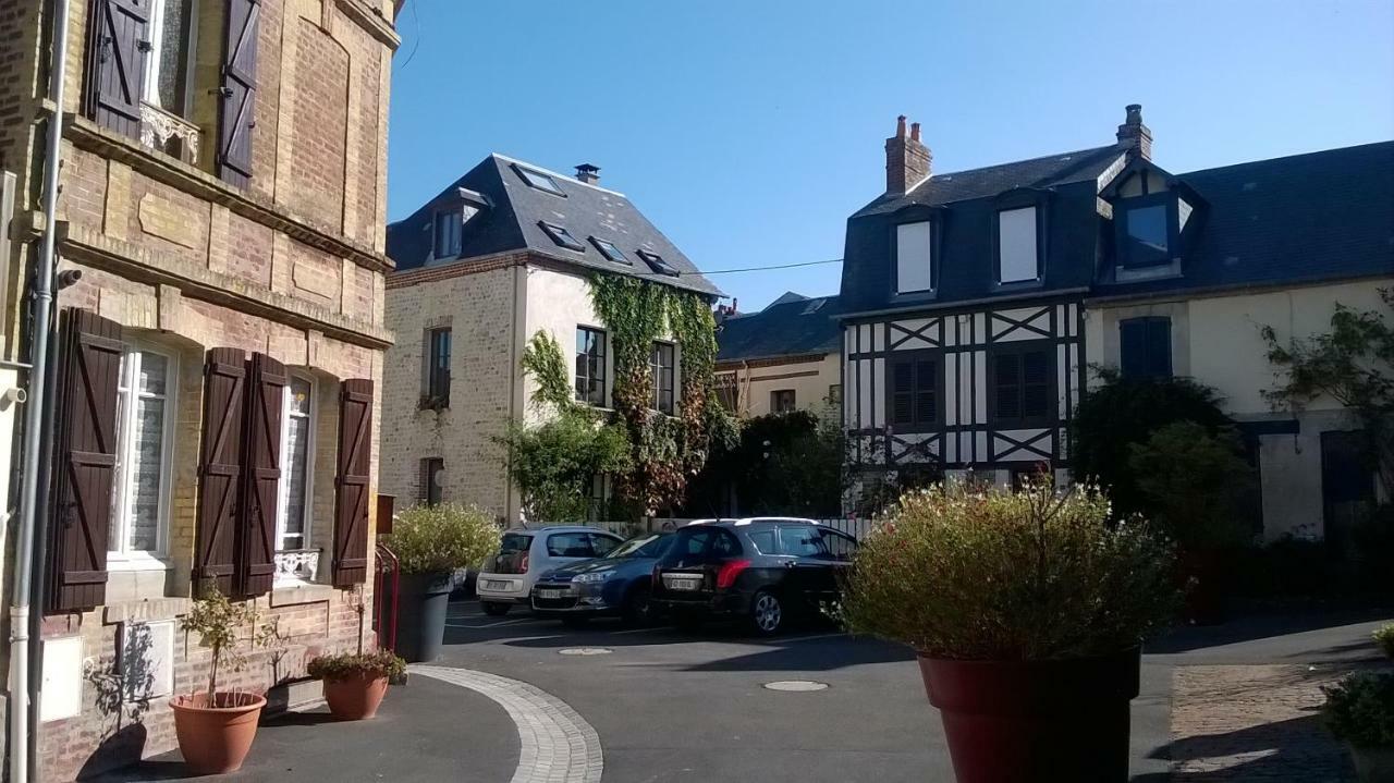 فيلا La P'Tite Normande فيلرفيل المظهر الخارجي الصورة