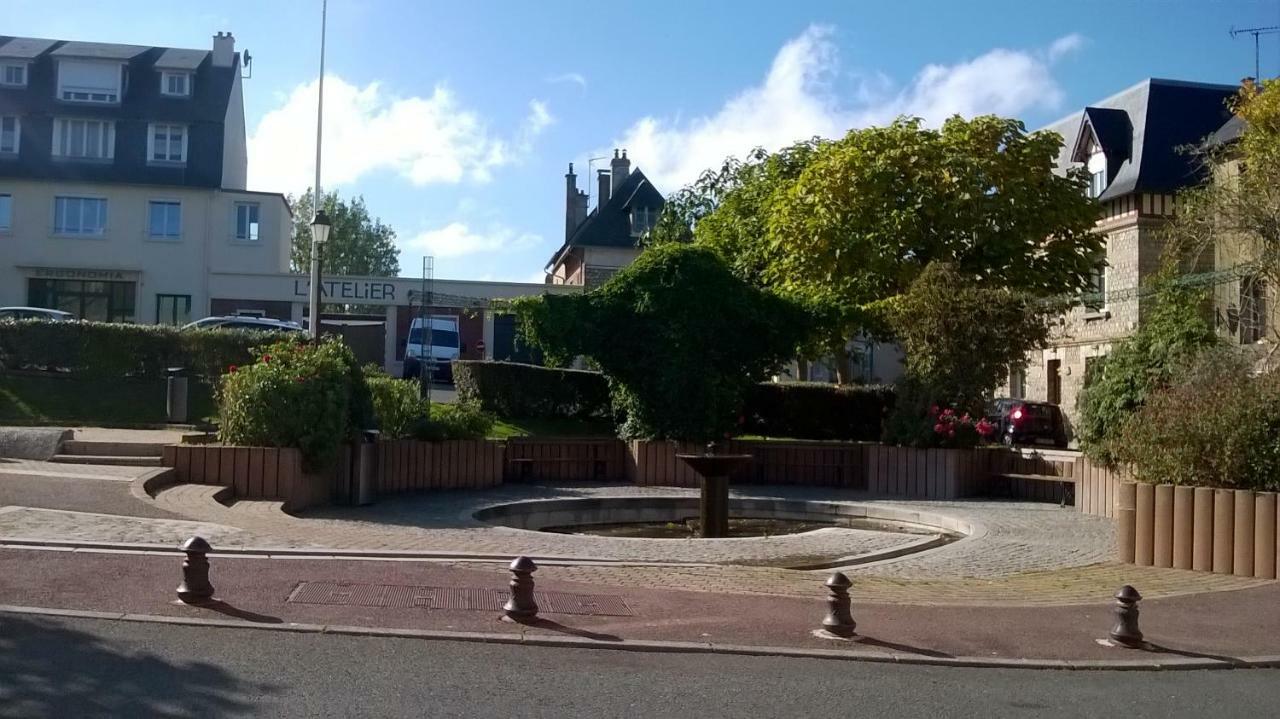 فيلا La P'Tite Normande فيلرفيل المظهر الخارجي الصورة